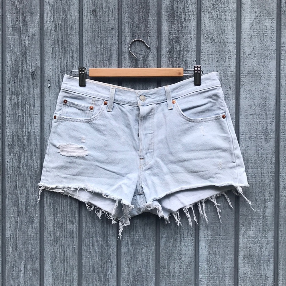 Levi’s 501 distressed mid rise cutoffs